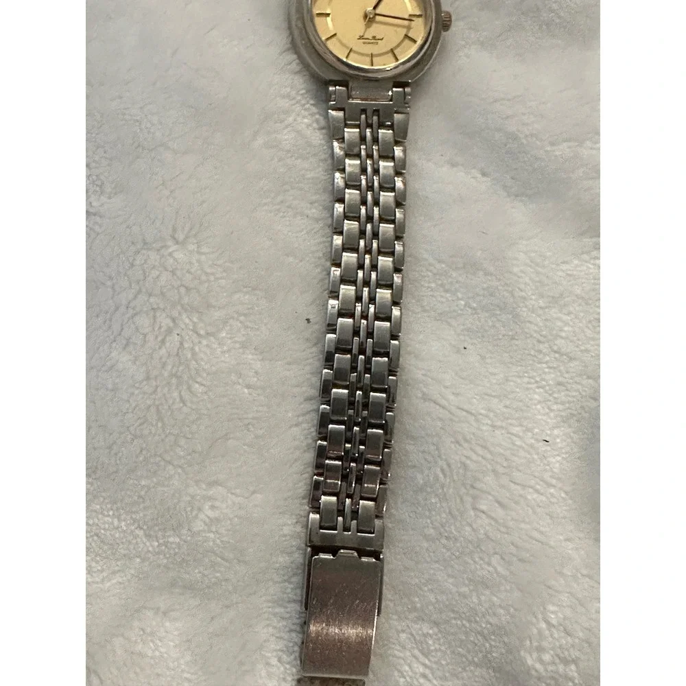 Duyfonte Lucien Piccard Quartz Women's Silver Tone Wrist Watch Japan‎ Movt